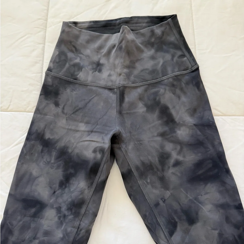 Lululemon leggings - Picture 2 of 7